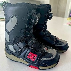 CD Youth Scout Kid’s Snow Boots, great condition, size 4 Youth